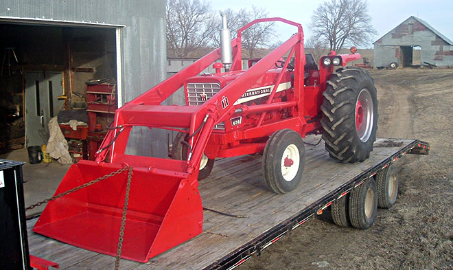 Don's Tractor Restoration of 656 International Harvester Fully Restored